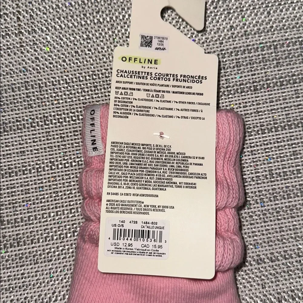 OFFLINE Club Pink Short Scrunch Tab Logo Cotton Socks